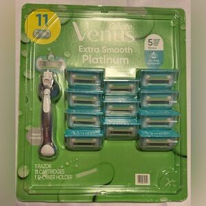 Gillette Venus Extra Smooth Platinum Razor Set - Silver